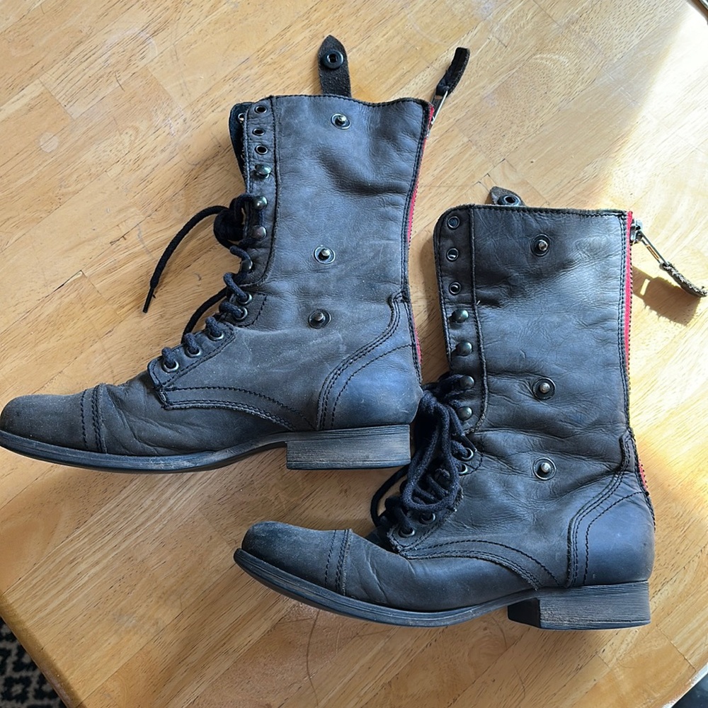 Steve Madden Troopa boots with color knit fold down